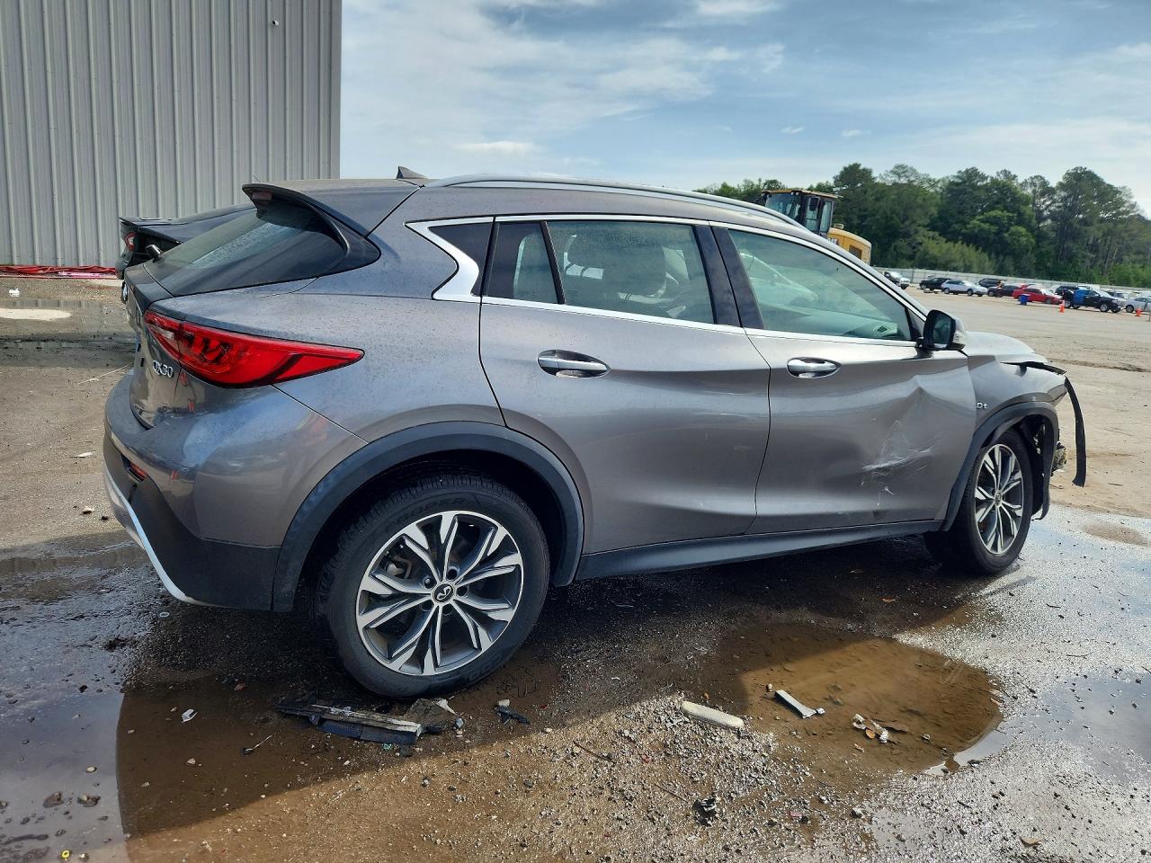 INFINITI Qx Luxe