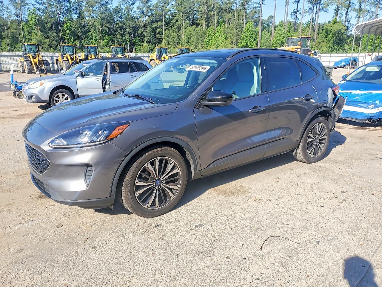 Salvage Ford Escape Image