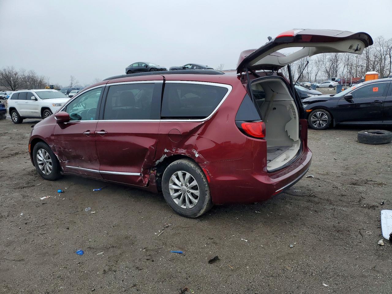 Chrysler Pacifica Touring L