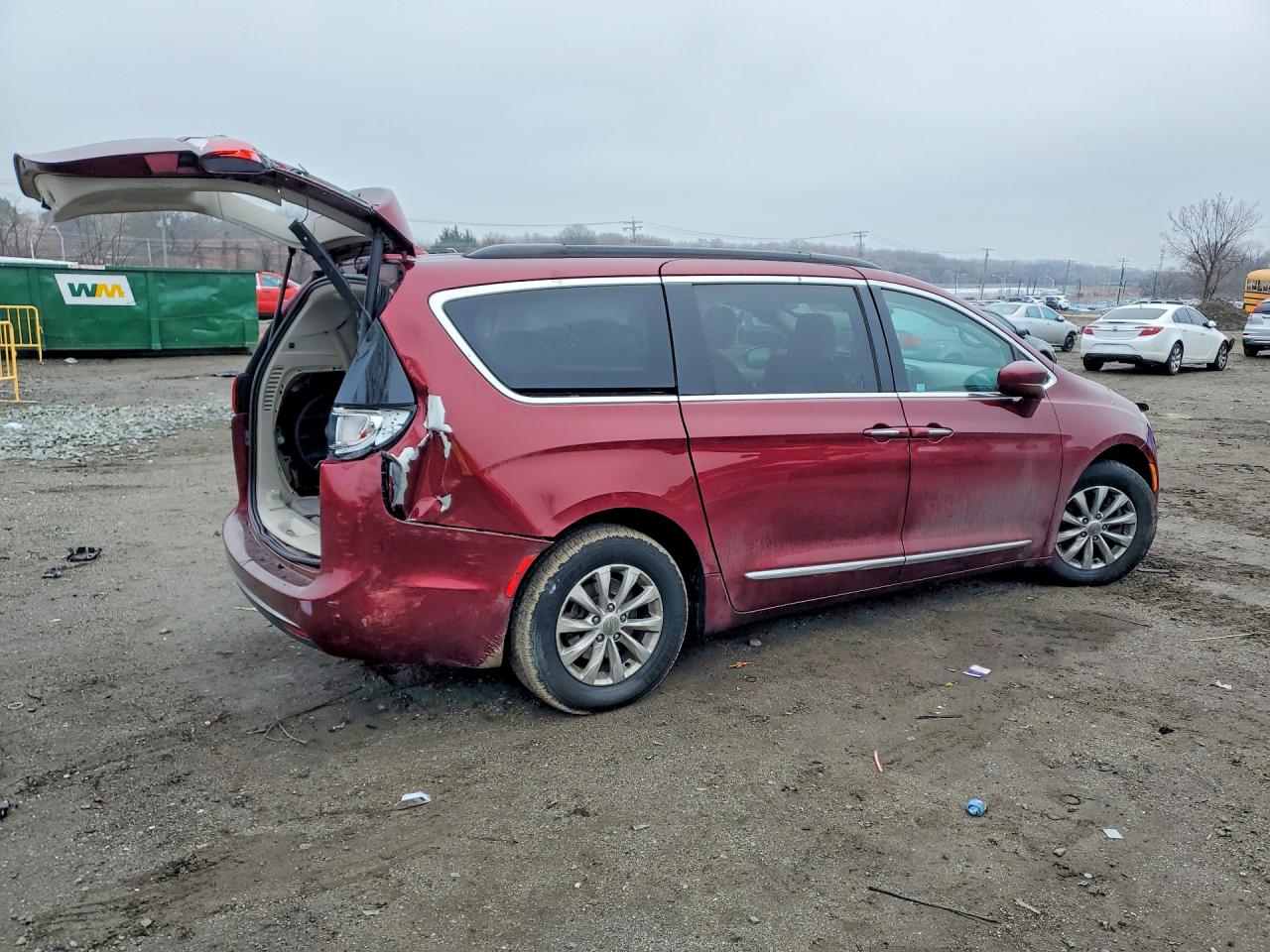 Chrysler Pacifica Touring L