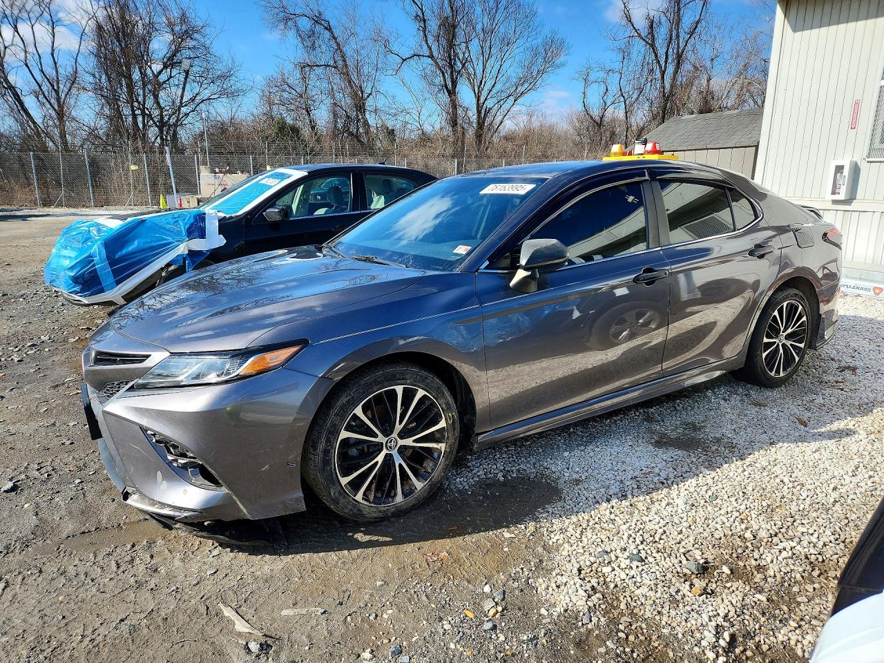 Salvage Toyota Camry Image