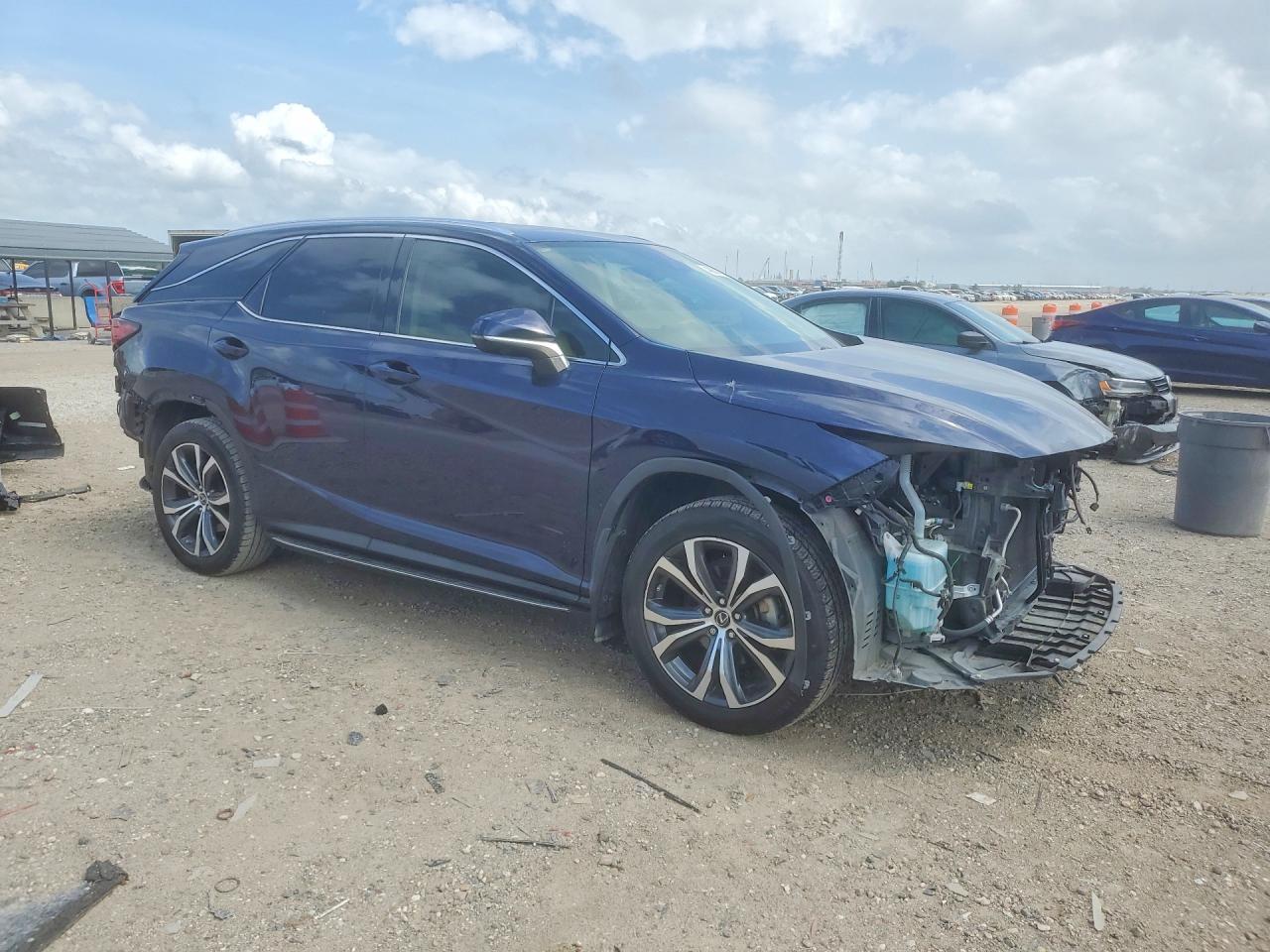 Lexus RX Base
