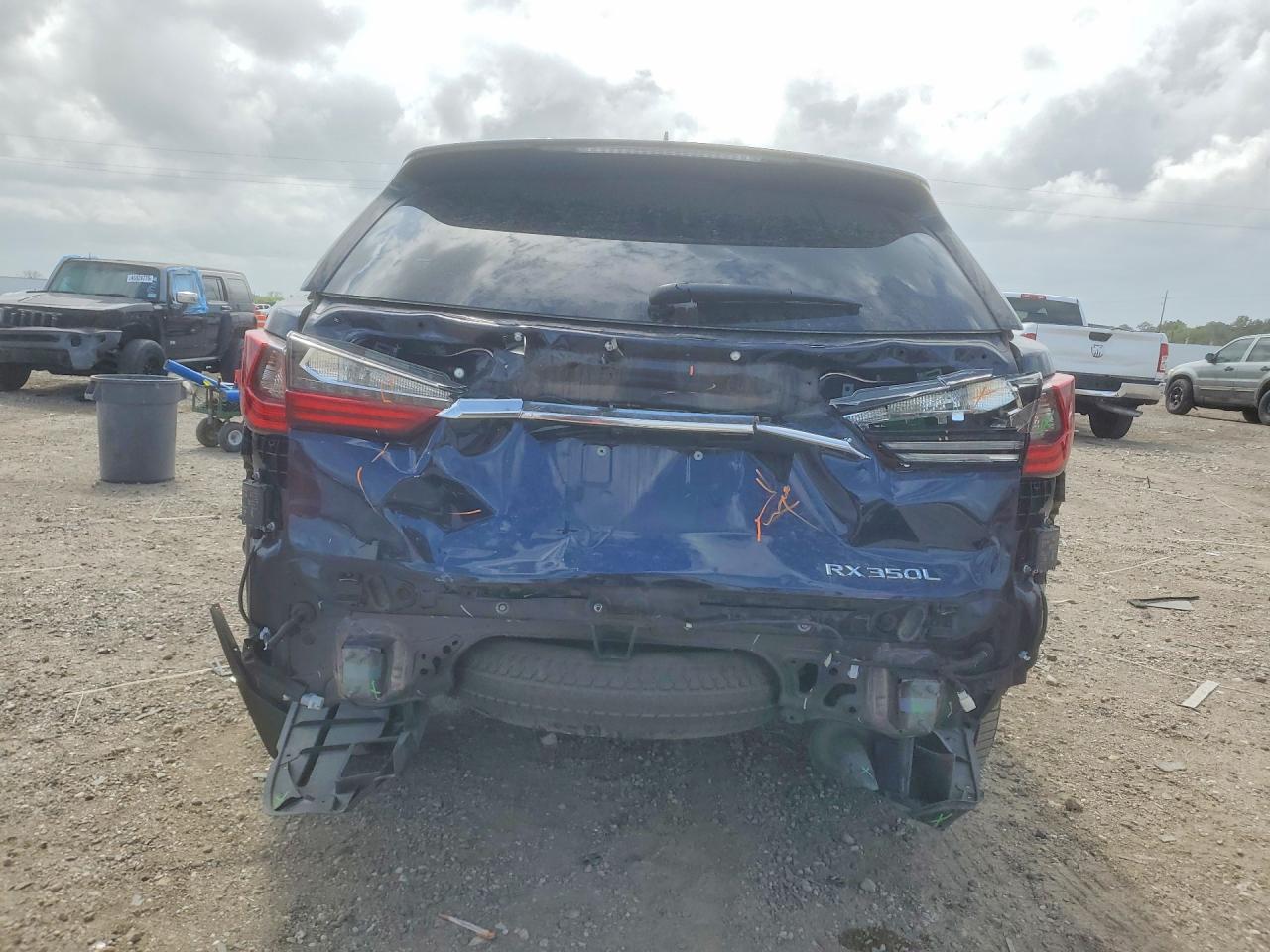 Lexus RX Base