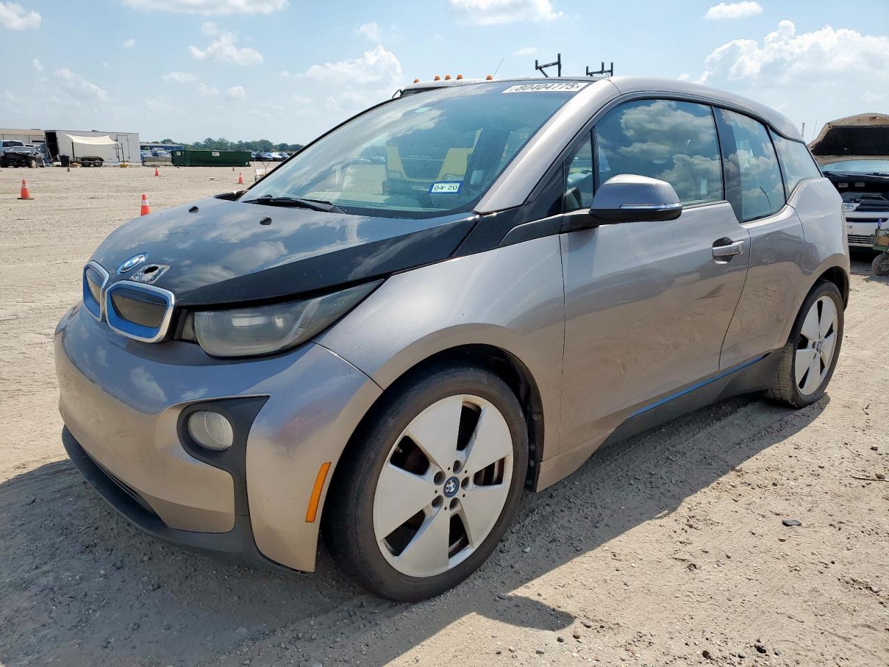 Salvage BMW i-Series Image