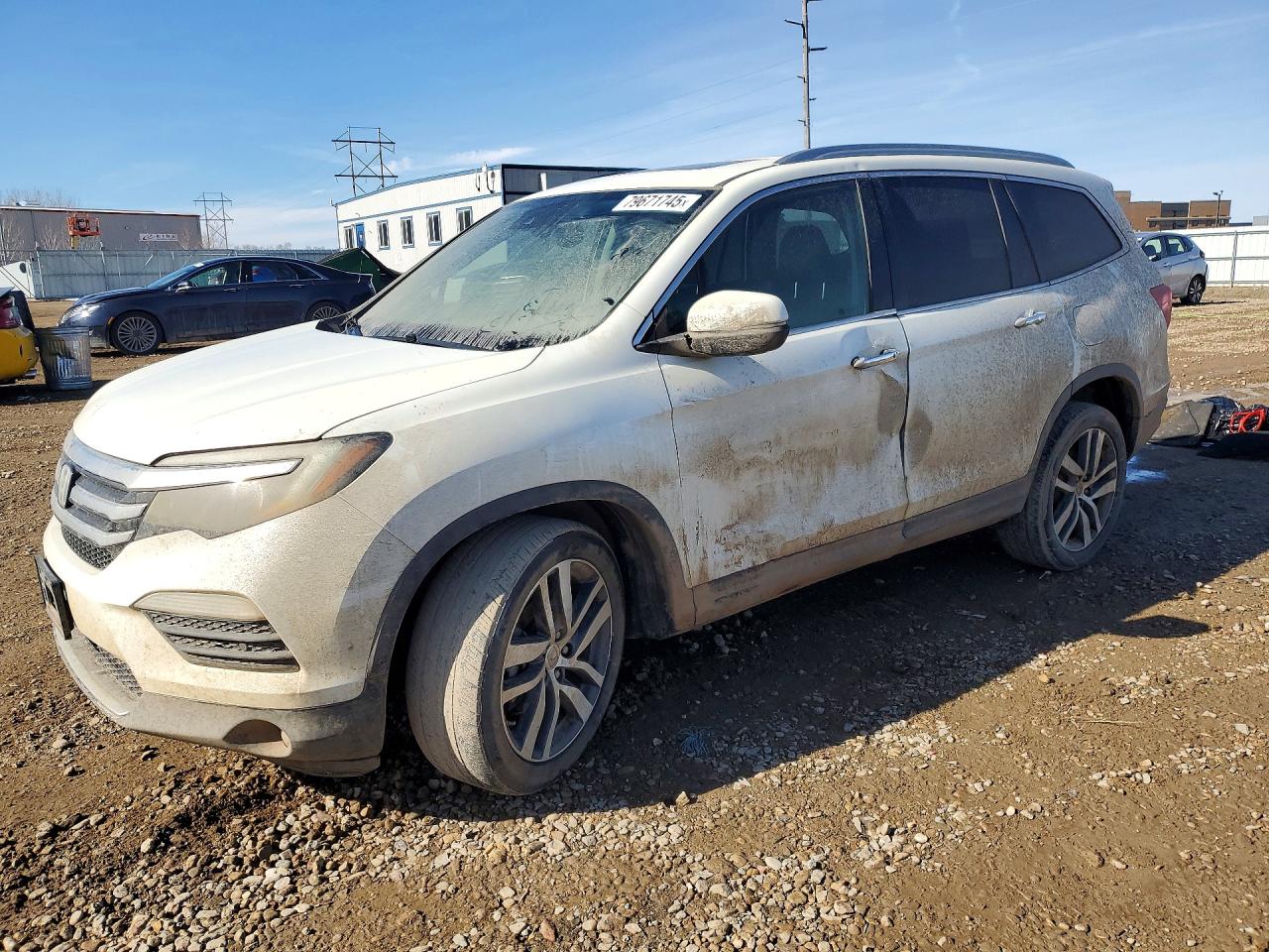 Salvage Honda Pilot Image