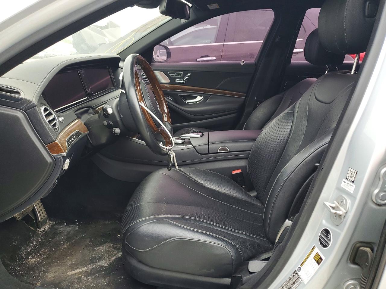 Mercedes-Benz S-Class 550 4matic