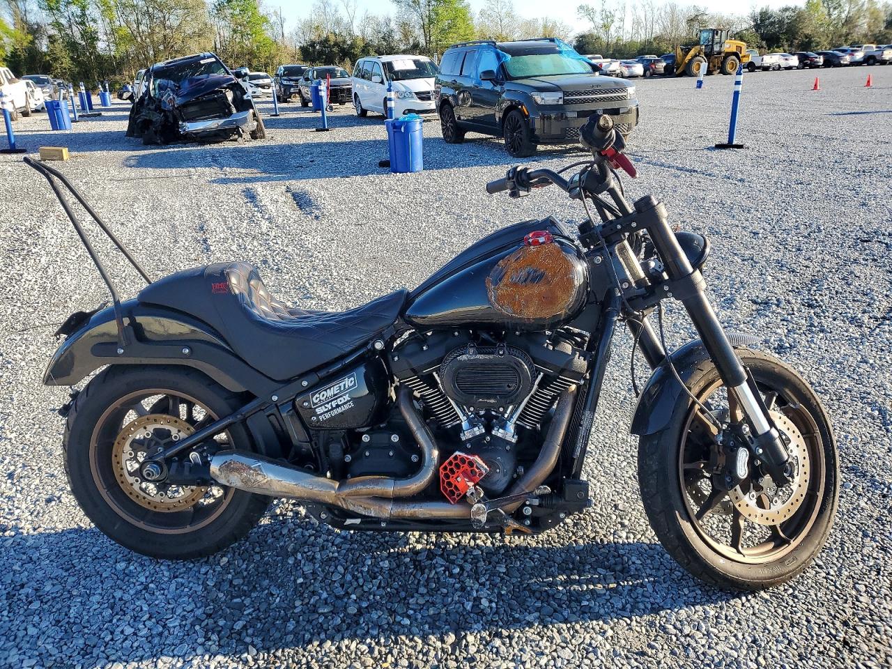 Salvage Harley-Davidson Fxlrst Image