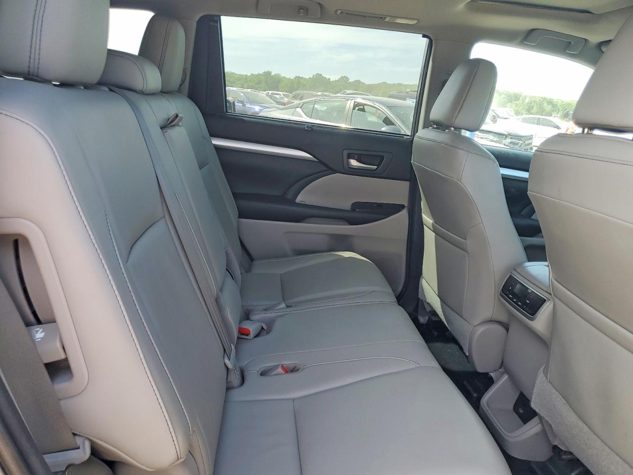 Toyota Highlander Xle
