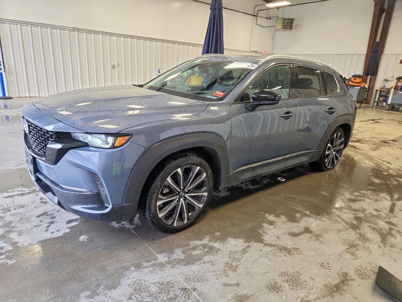 Salvage Mazda Cx Image