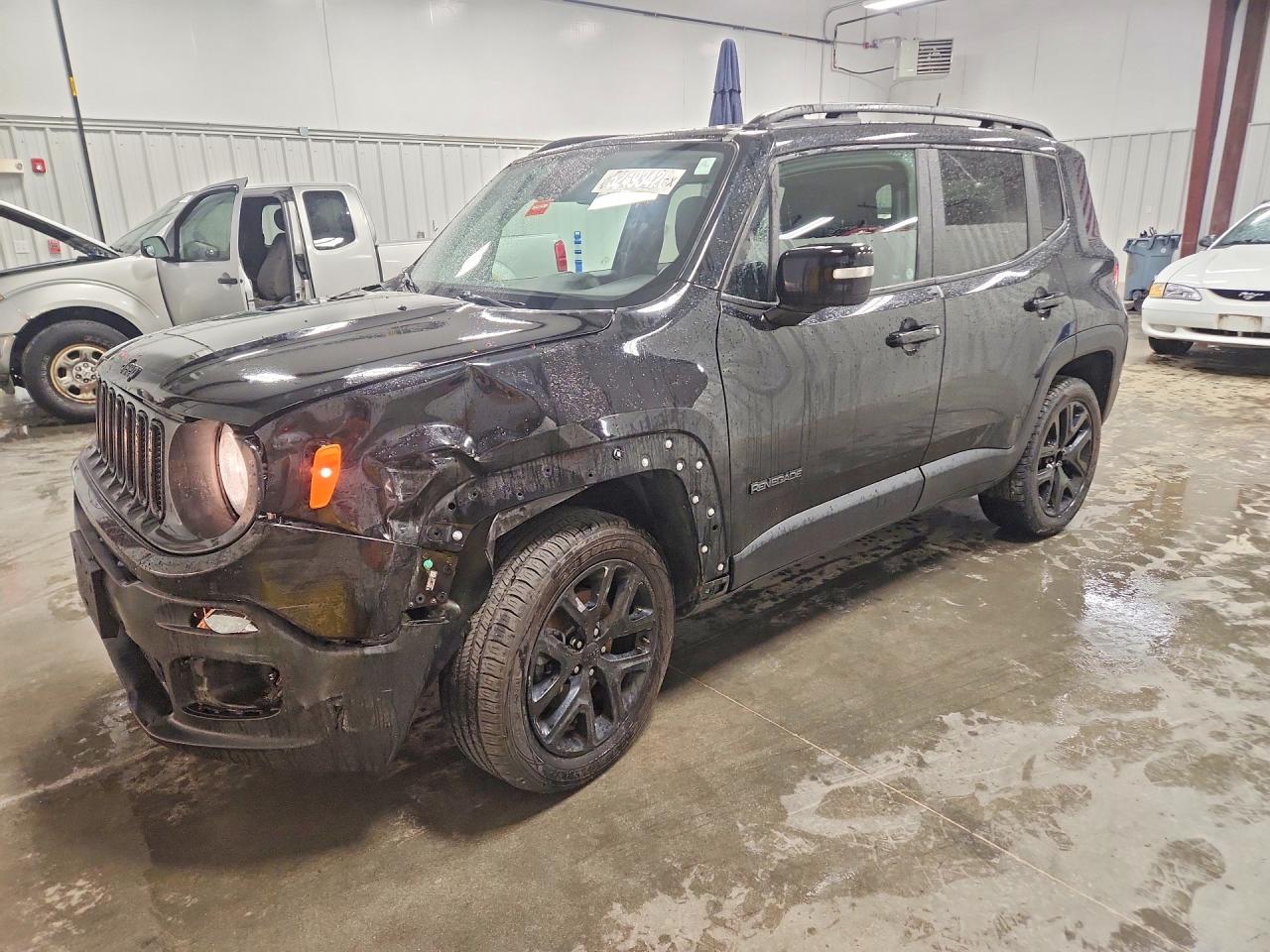 Salvage Jeep Renegade Image