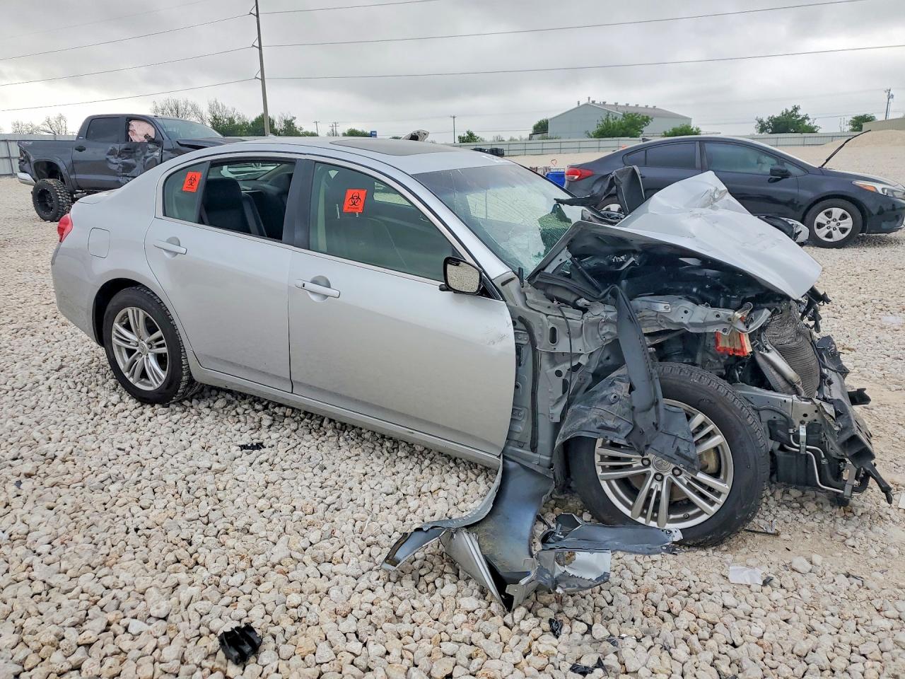 INFINITI G37 X