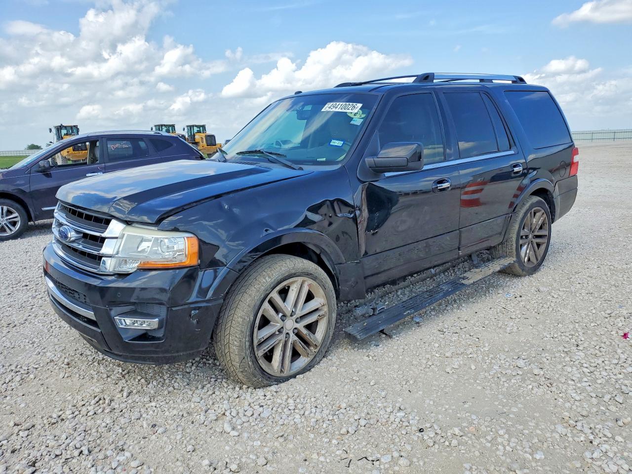 Salvage Ford Expedition Image