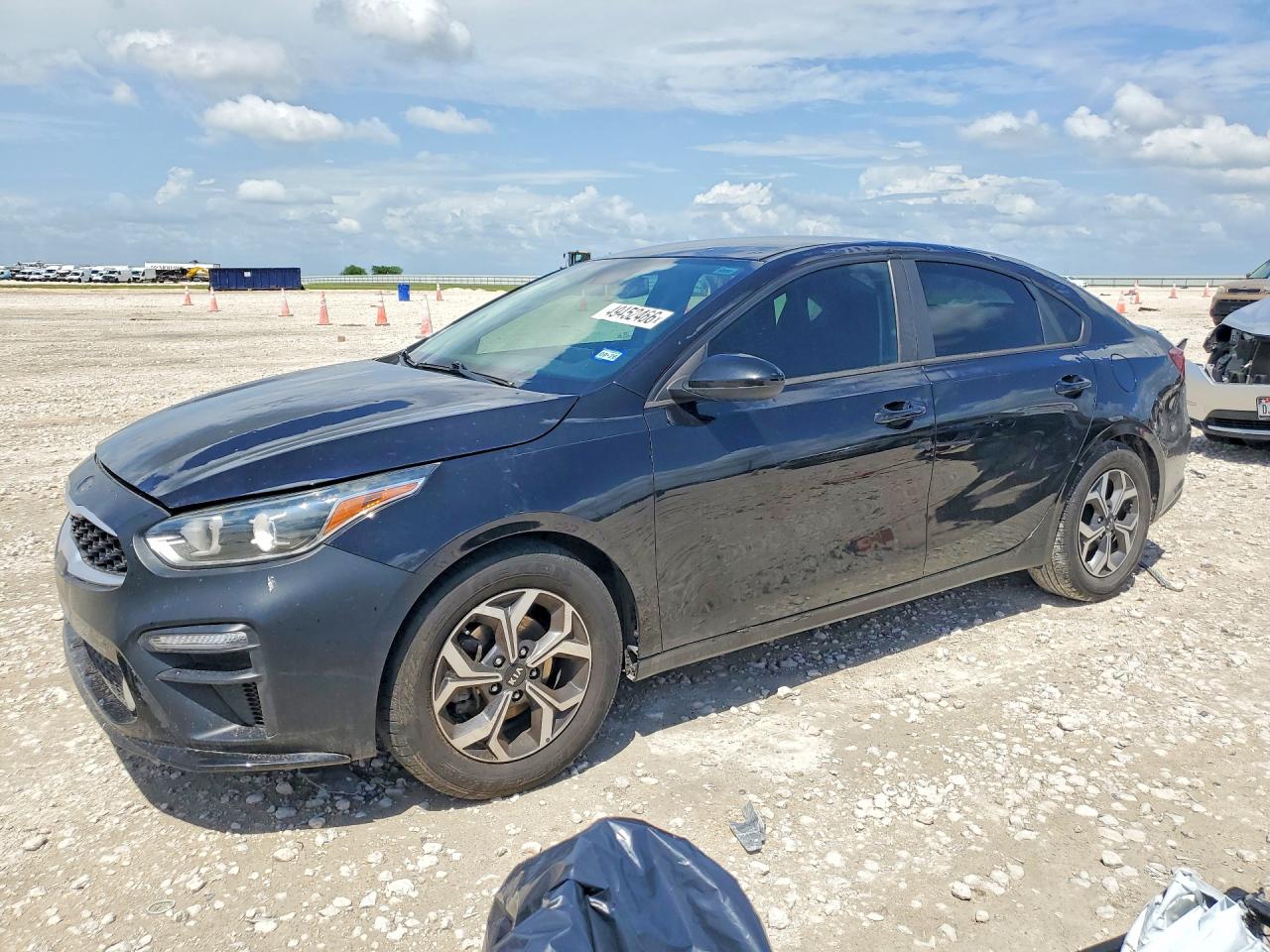 Salvage Kia Forte Image