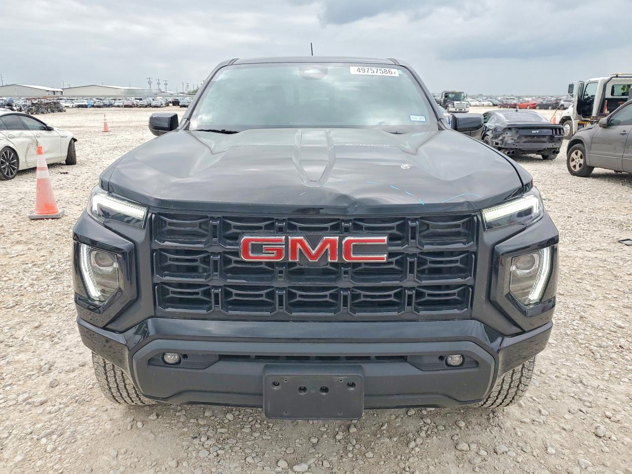 GMC Canyon Elevation