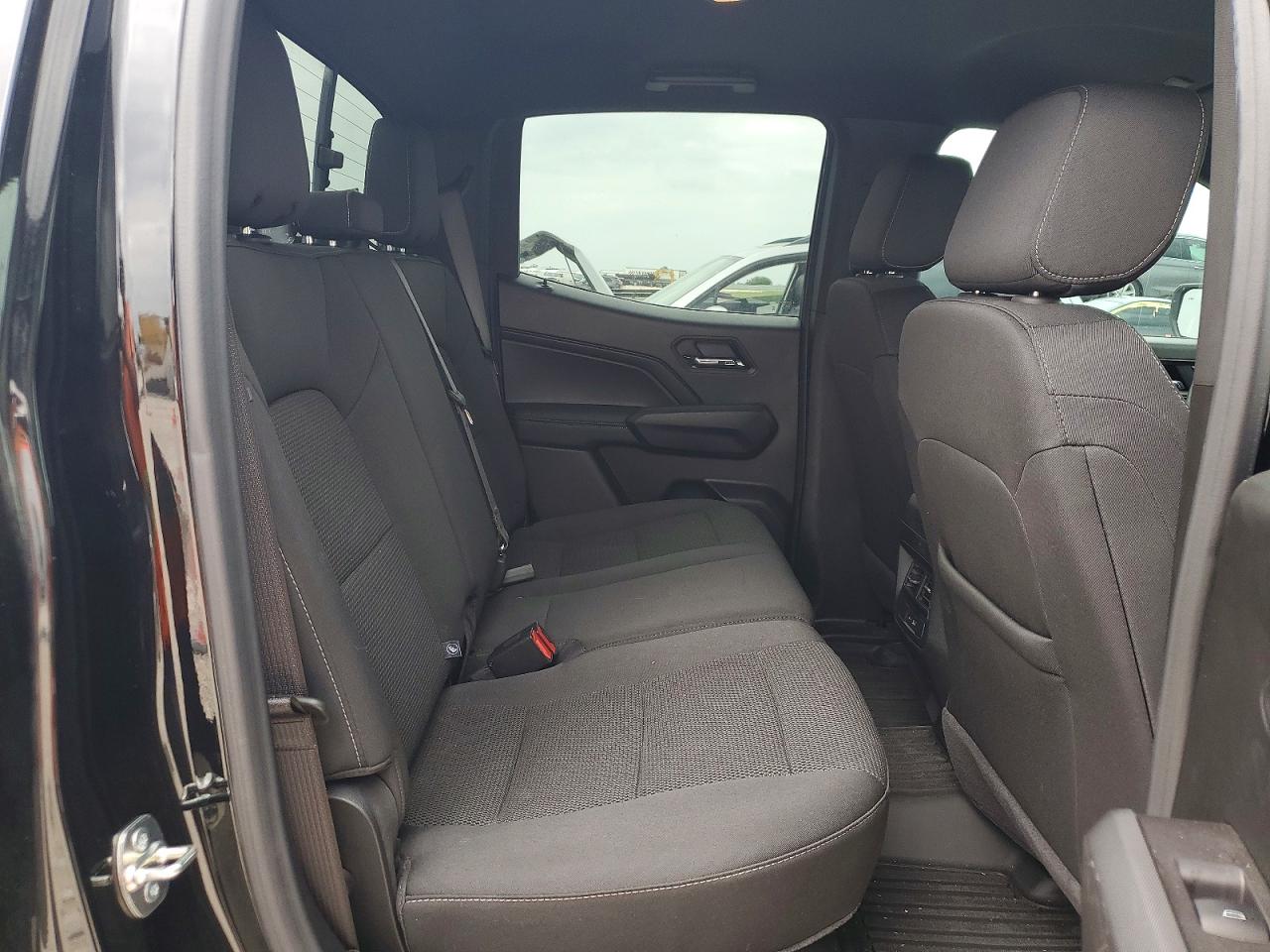 GMC Canyon Elevation