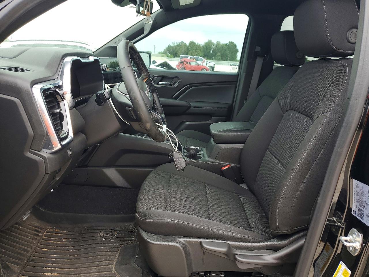 GMC Canyon Elevation