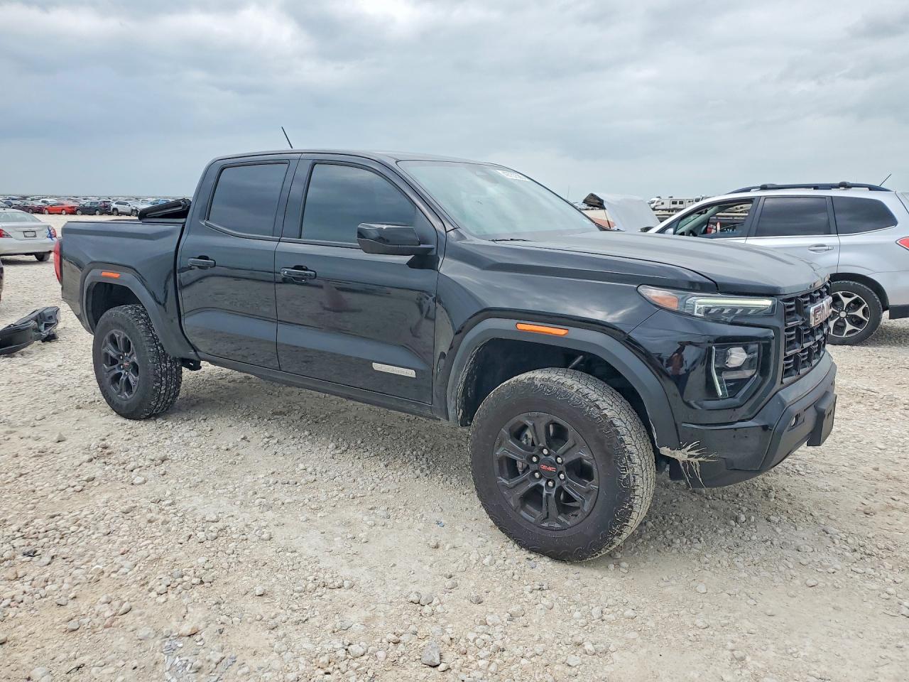 GMC Canyon Elevation