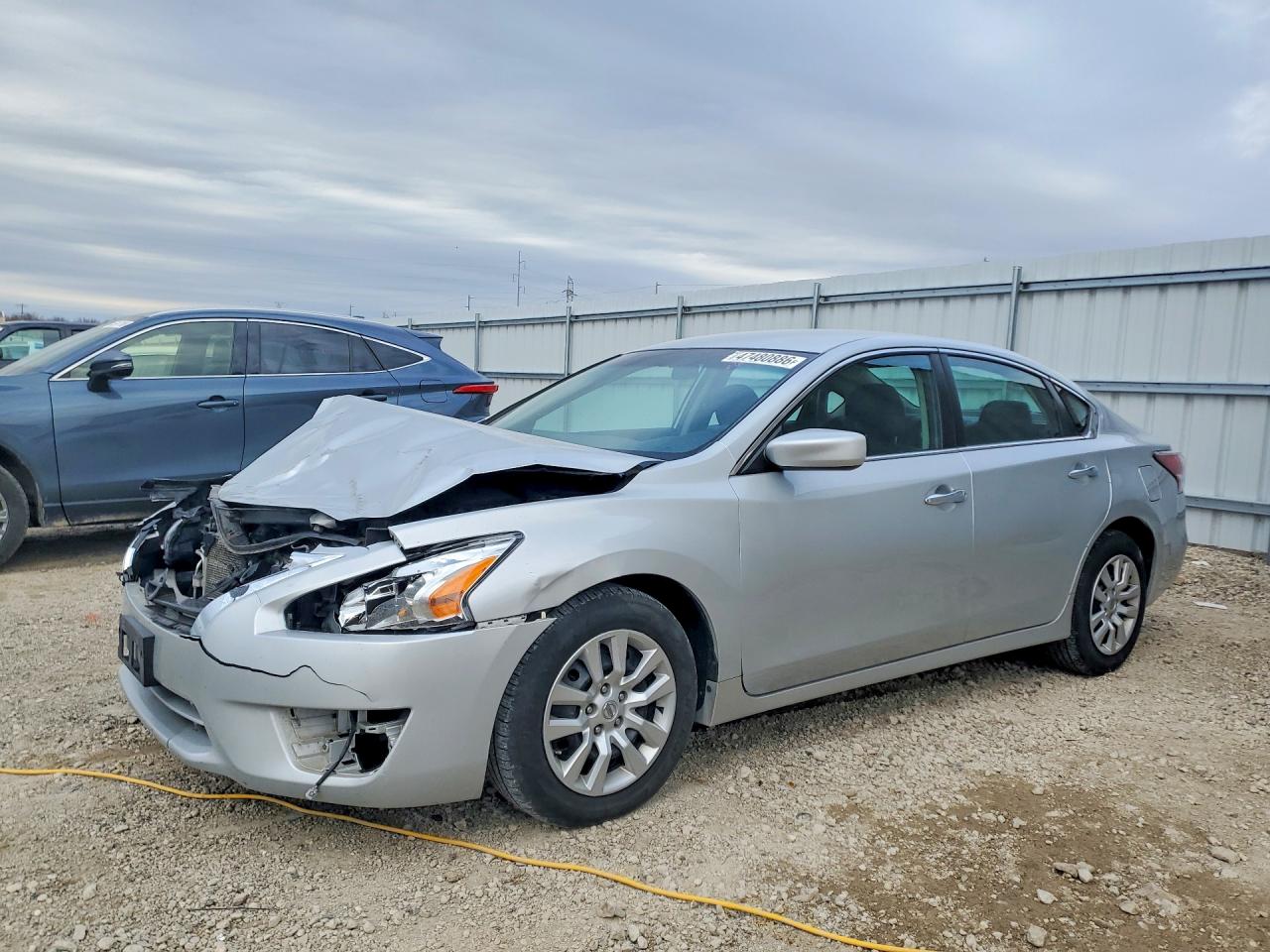 Salvage Nissan Altima Image