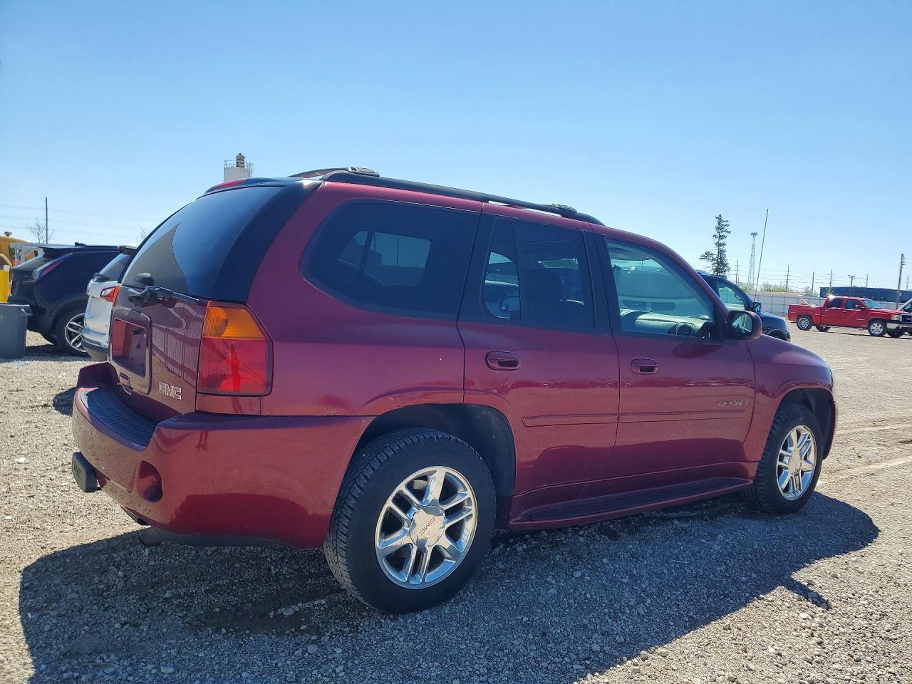 GMC Envoy Denali