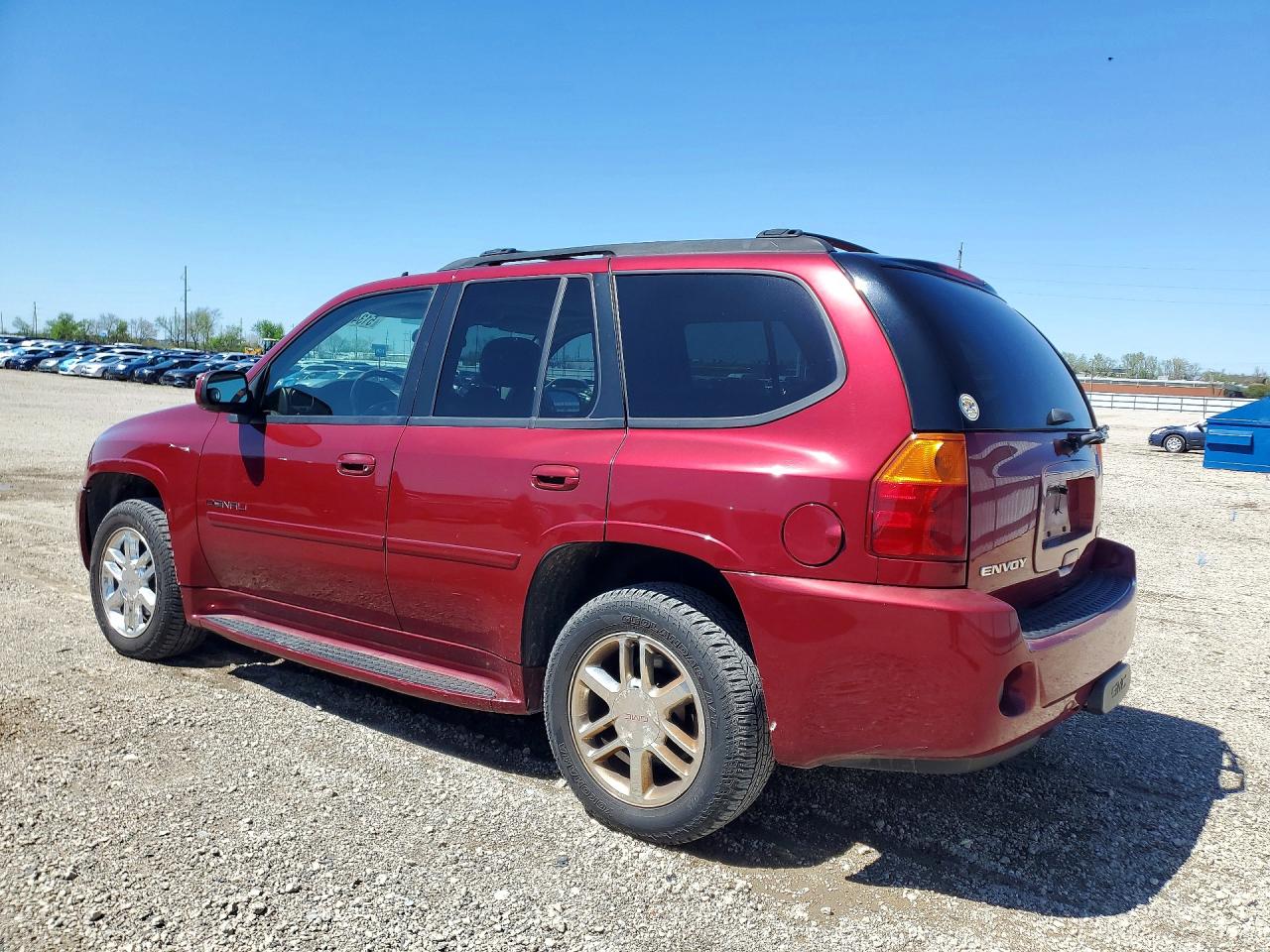 GMC Envoy Denali