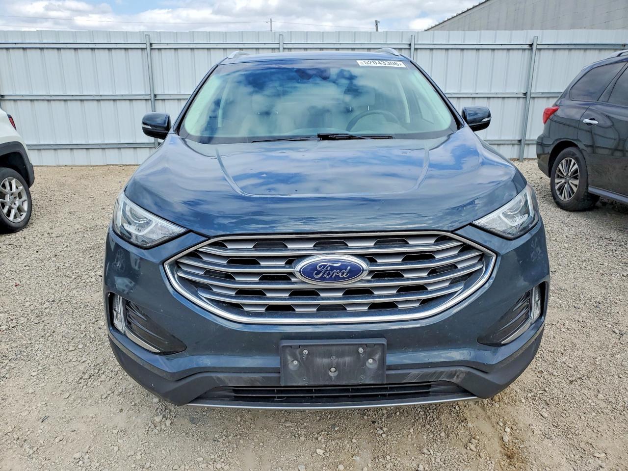Ford Edge Titanium