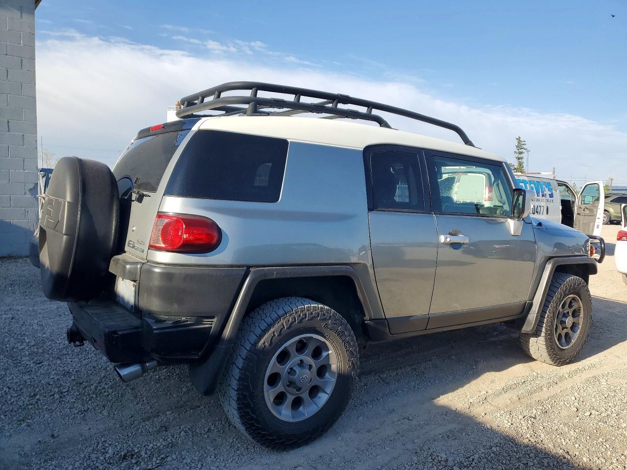 Toyota FJ Cruiser Base