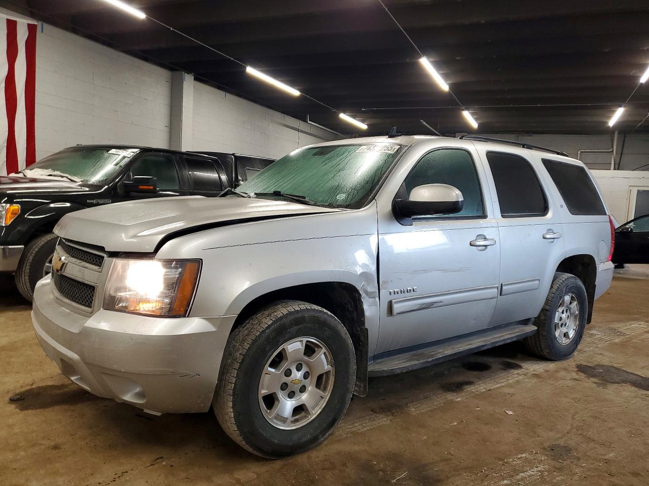 Salvage Chevrolet Tahoe Image