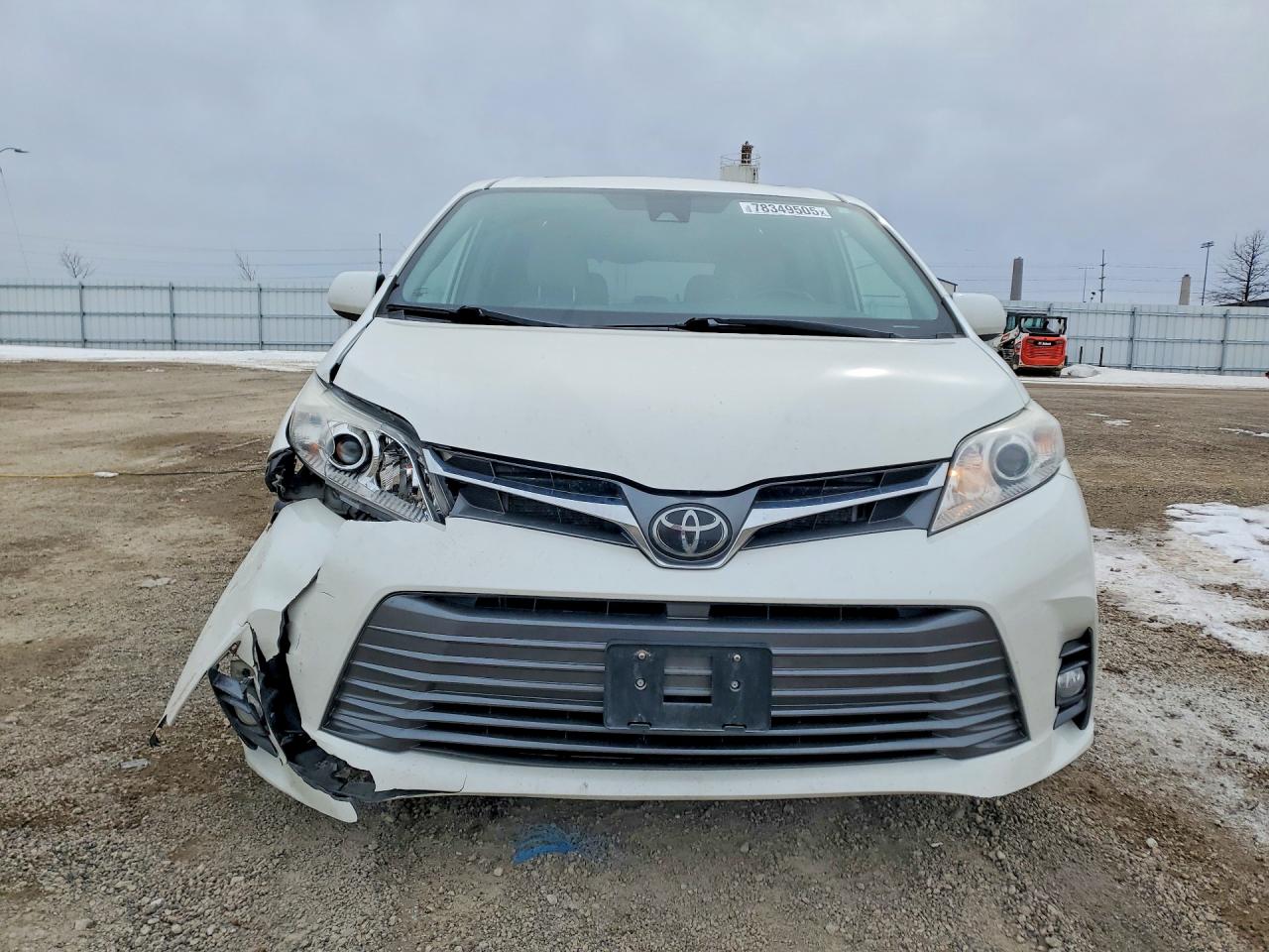 Toyota Sienna Xle 8-passenger