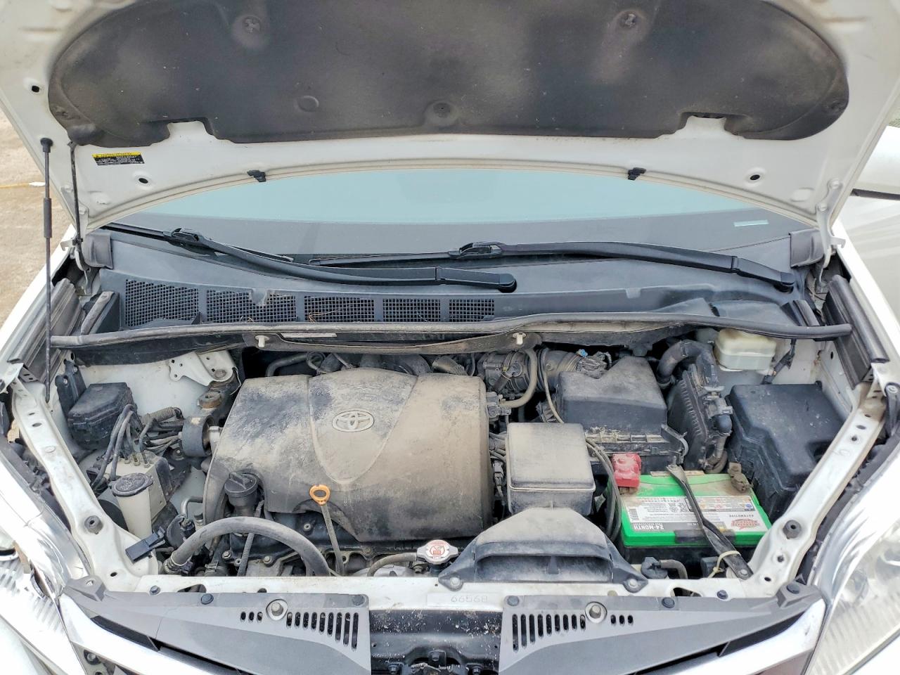 Toyota Sienna Xle 8-passenger