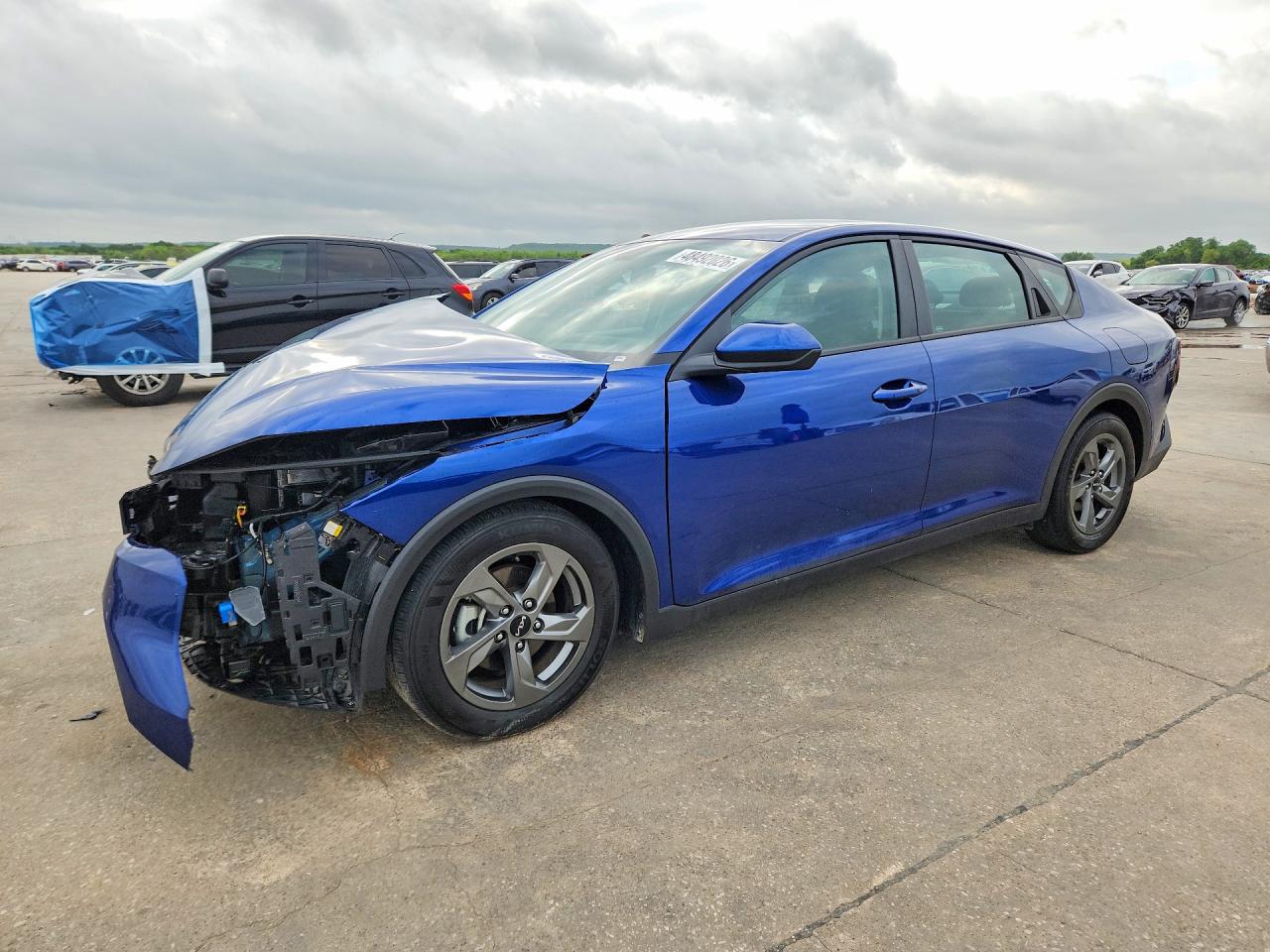 Salvage Kia K4 Image