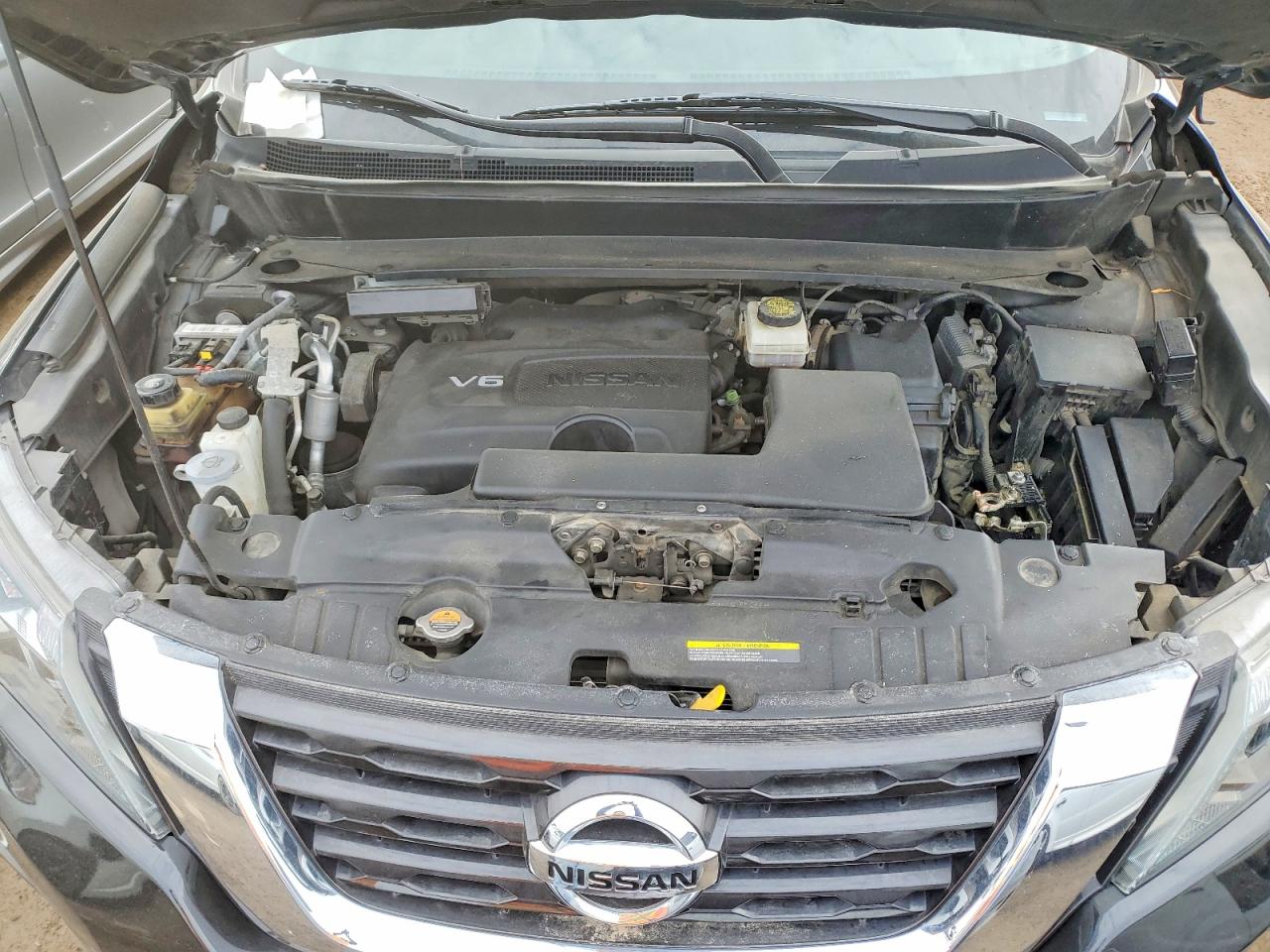 Nissan Pathfinder S