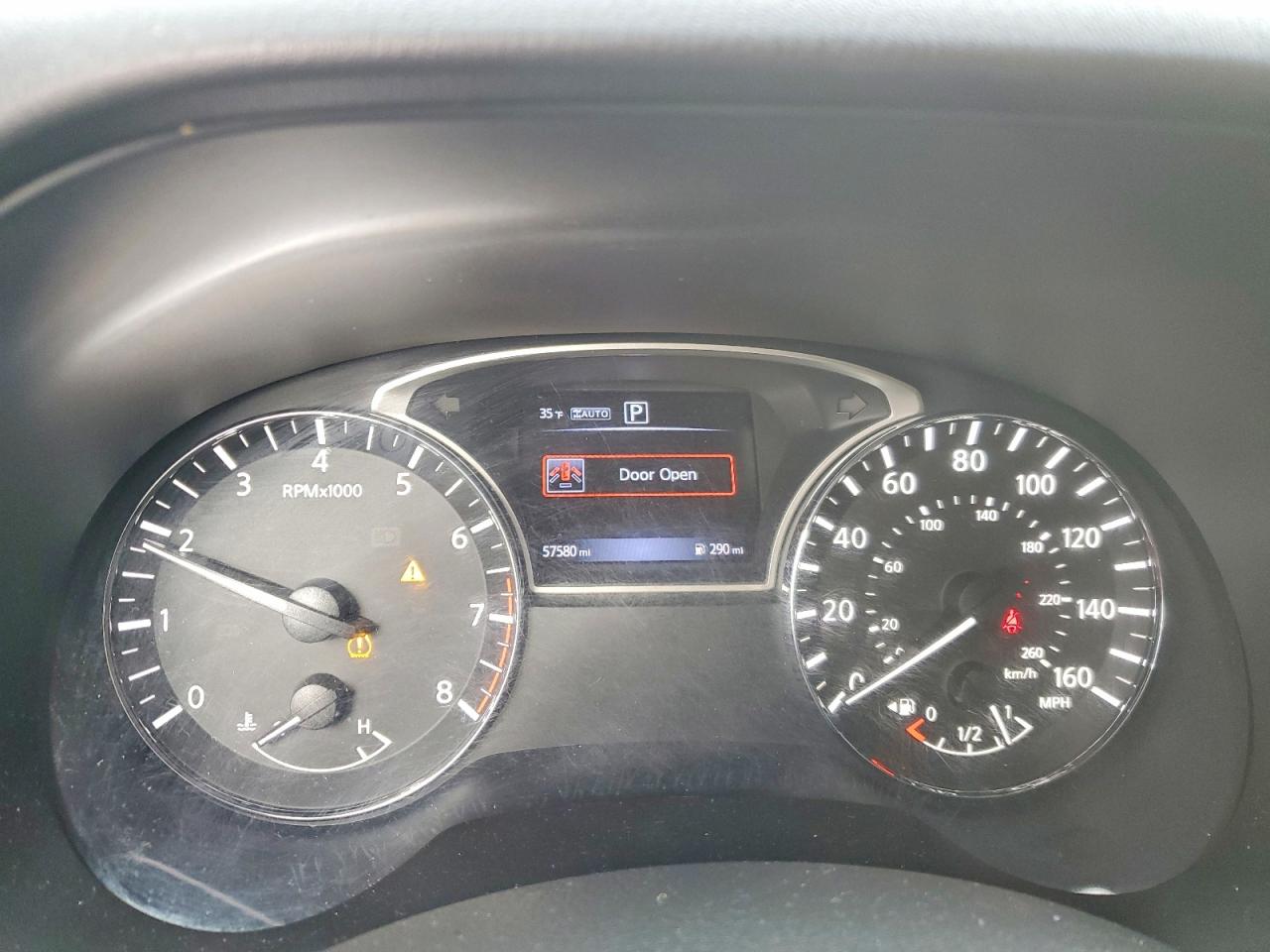 Nissan Pathfinder S