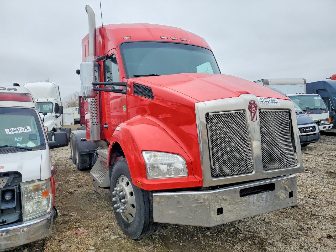 Salvage Kenworth Construction Image