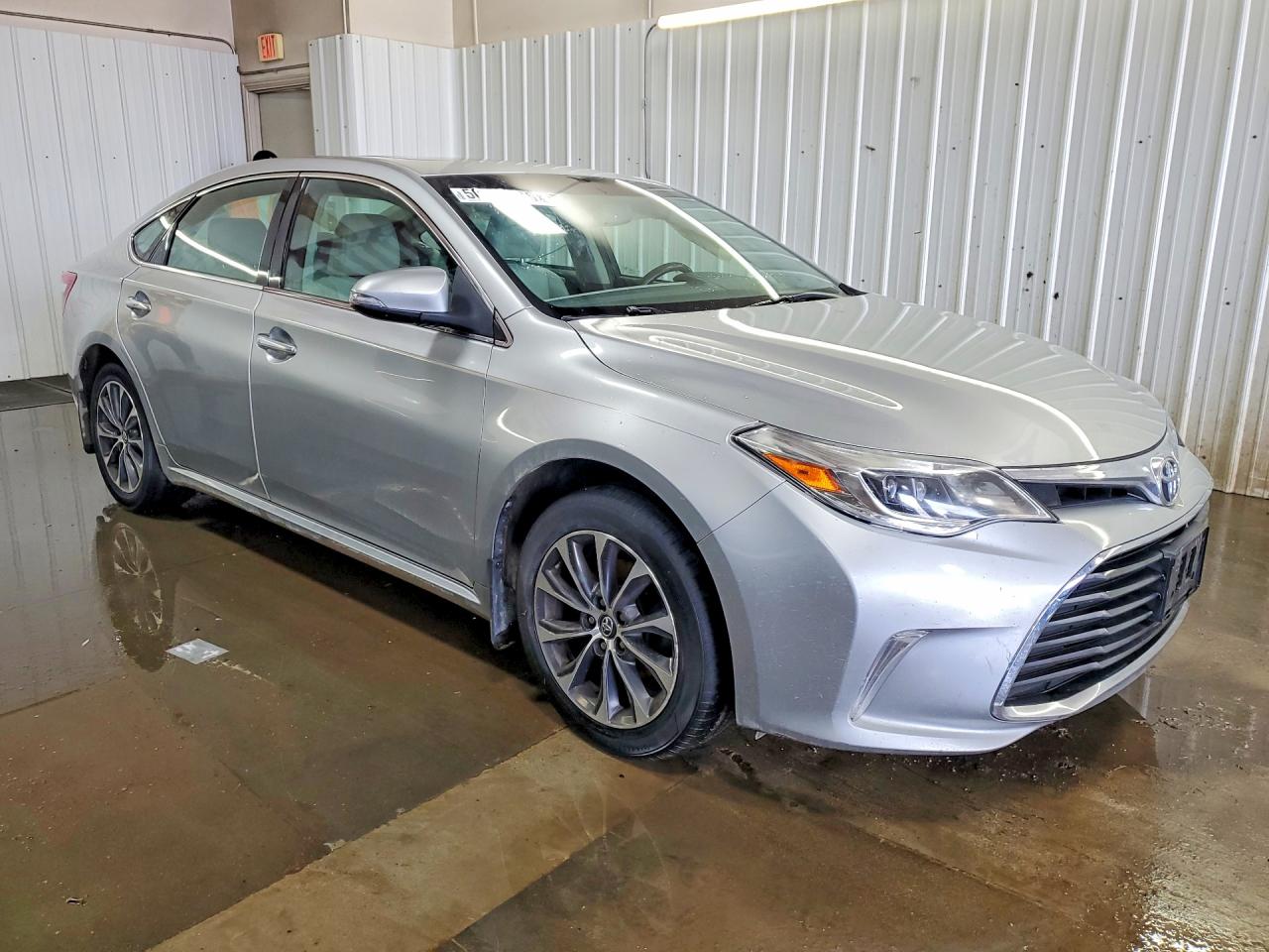 Toyota Avalon Xle Premium