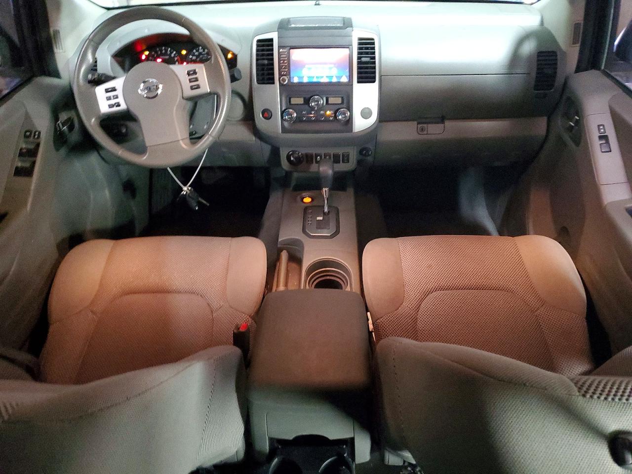 Nissan Frontier Sv