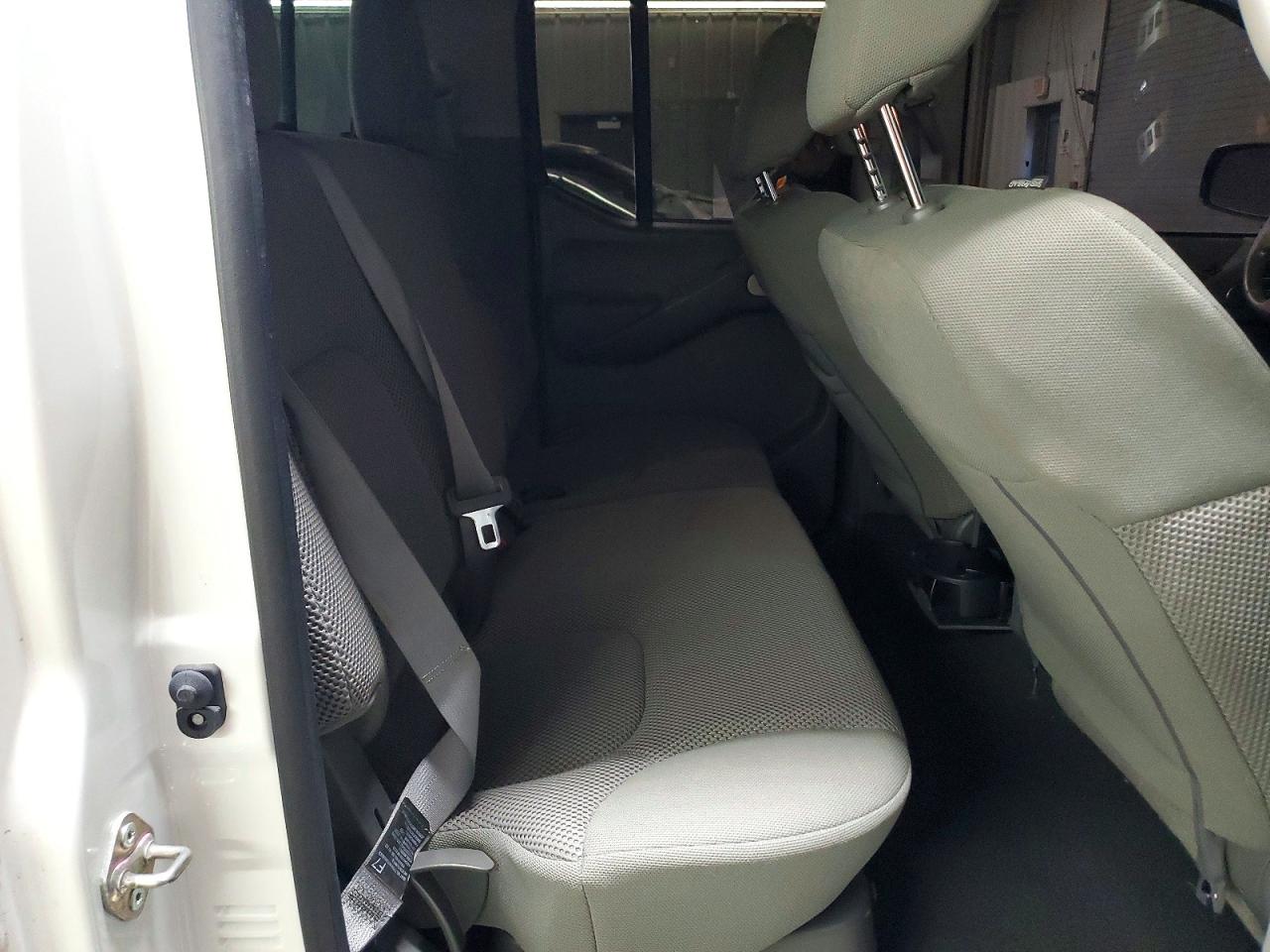 Nissan Frontier Sv