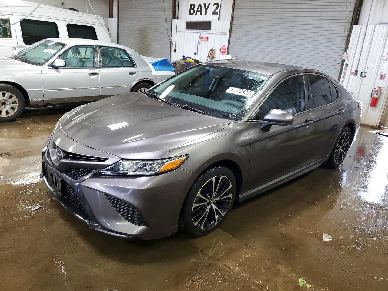 Salvage Toyota Camry Image