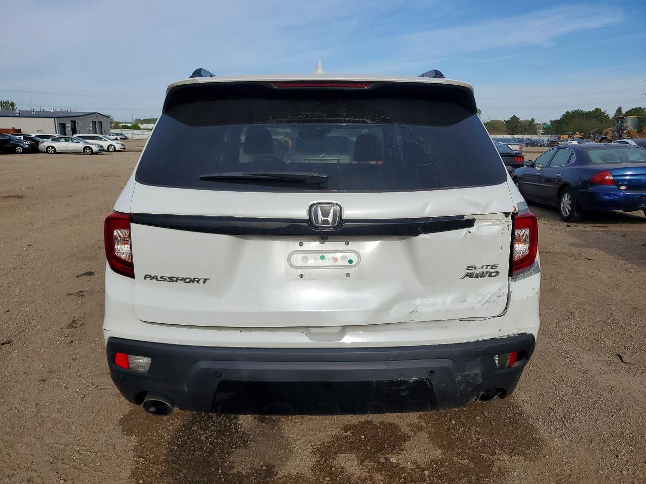 Honda Passport Elite