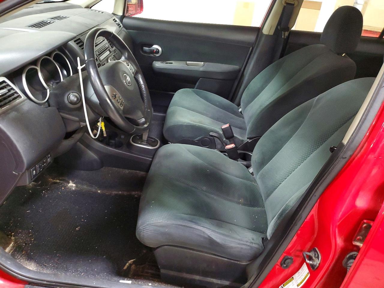 Nissan Versa 1.8 S