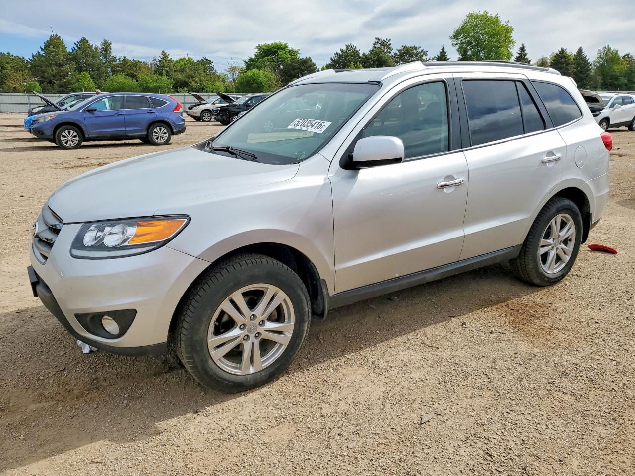Salvage Hyundai SANTA FE Image