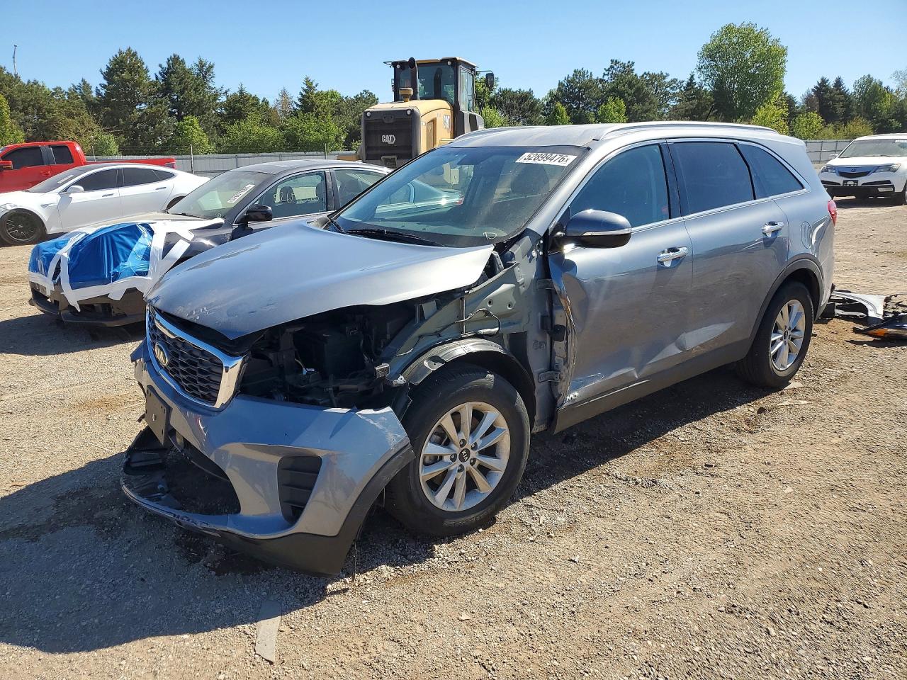 Salvage Kia Sorento Image