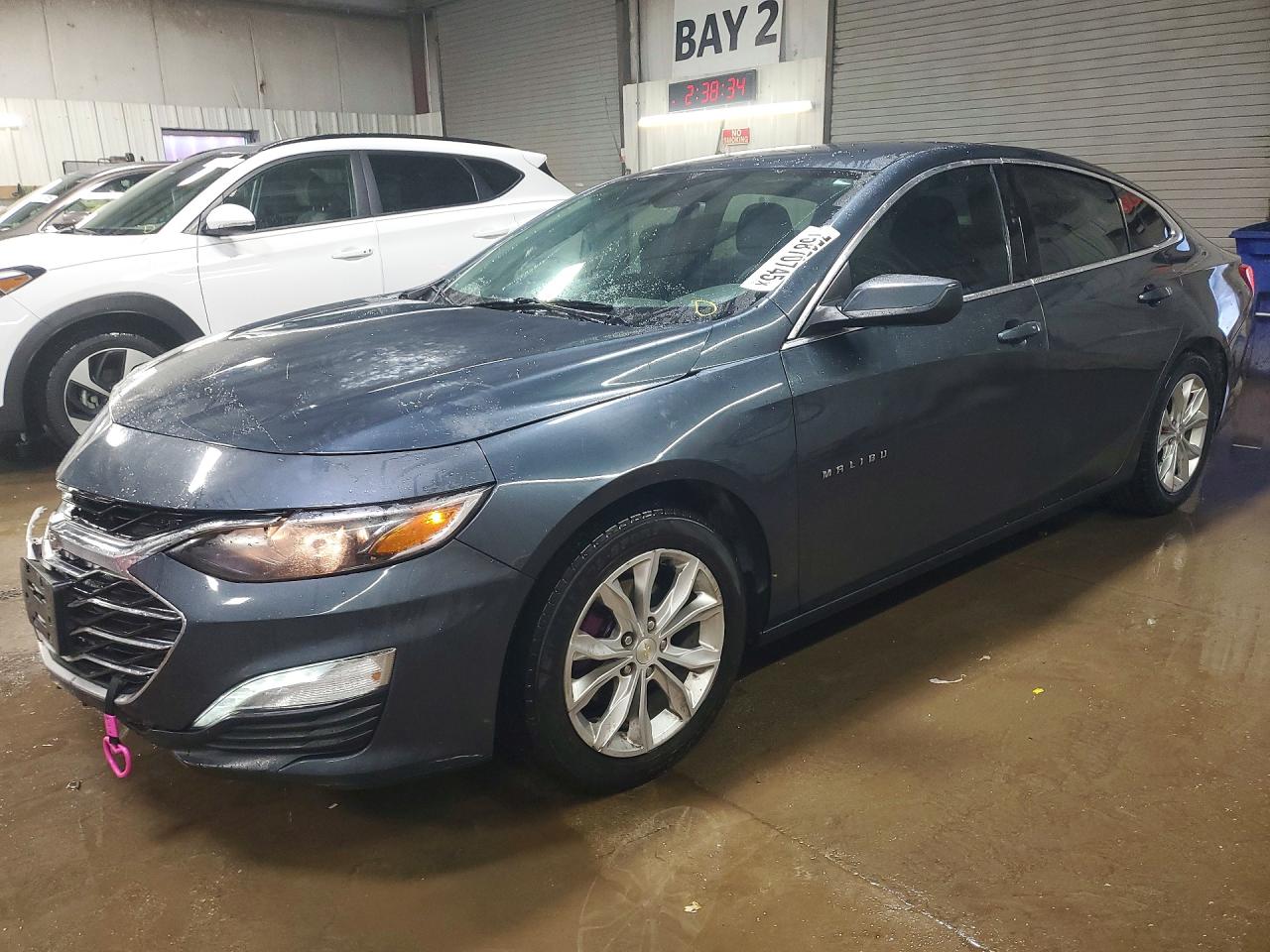 Salvage Chevrolet Malibu Image