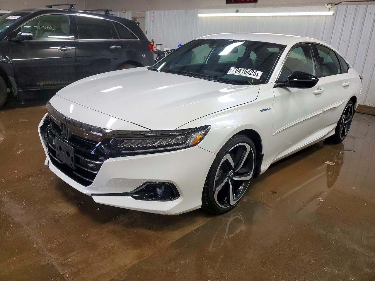 Salvage Honda Accord Image