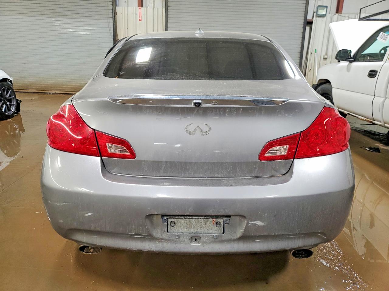 INFINITI G37 X