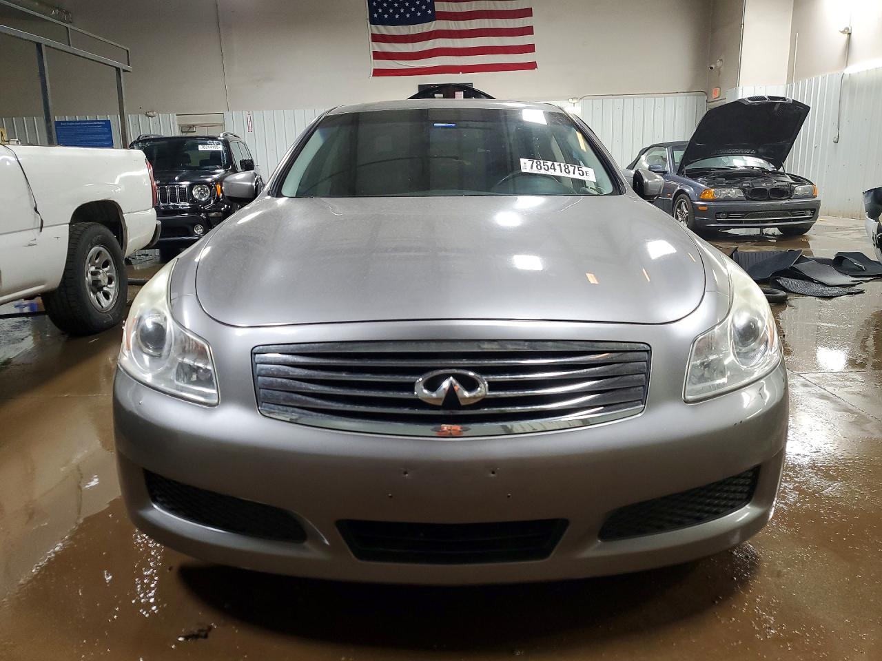 INFINITI G37 X