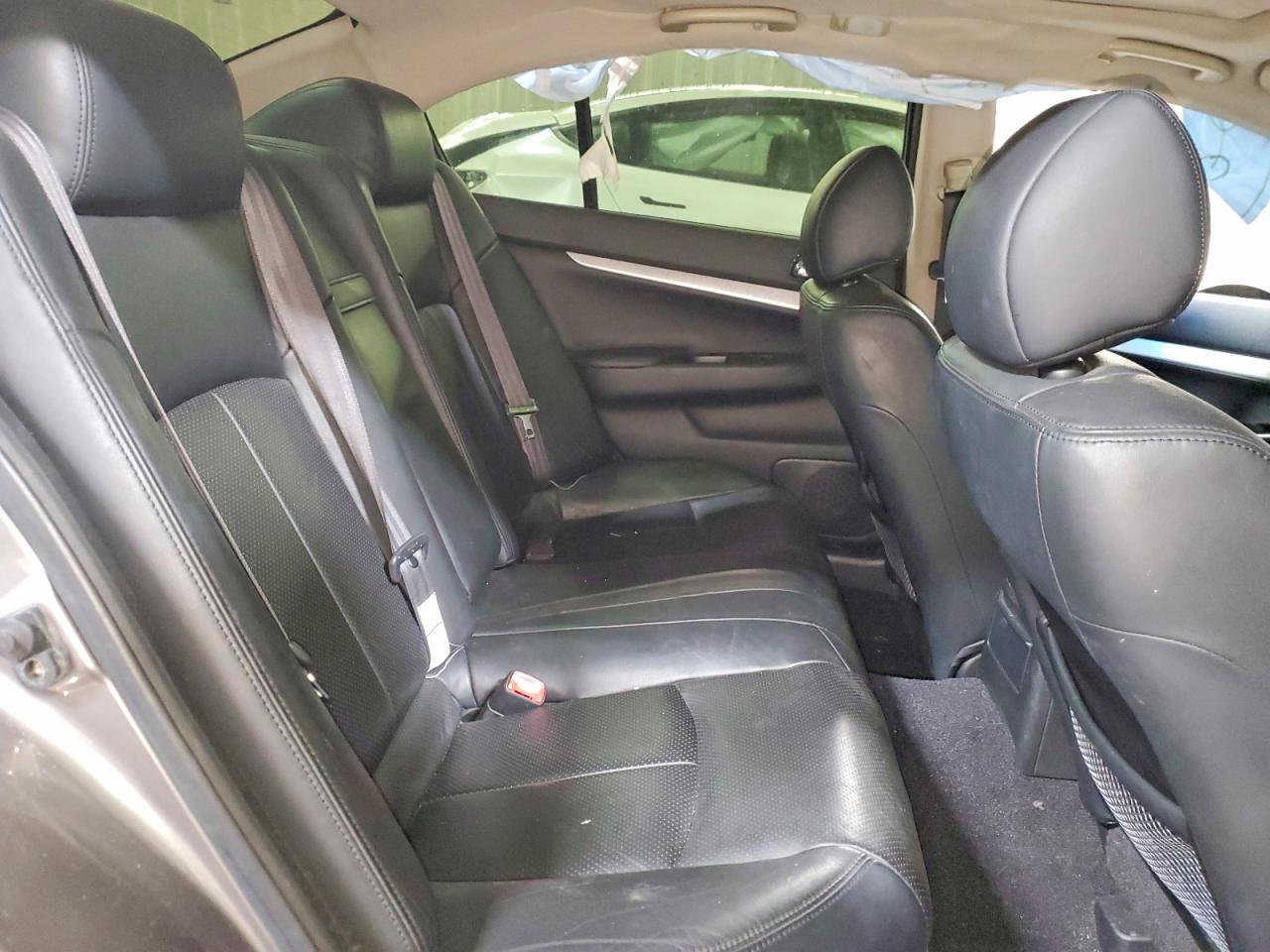 INFINITI G37 X
