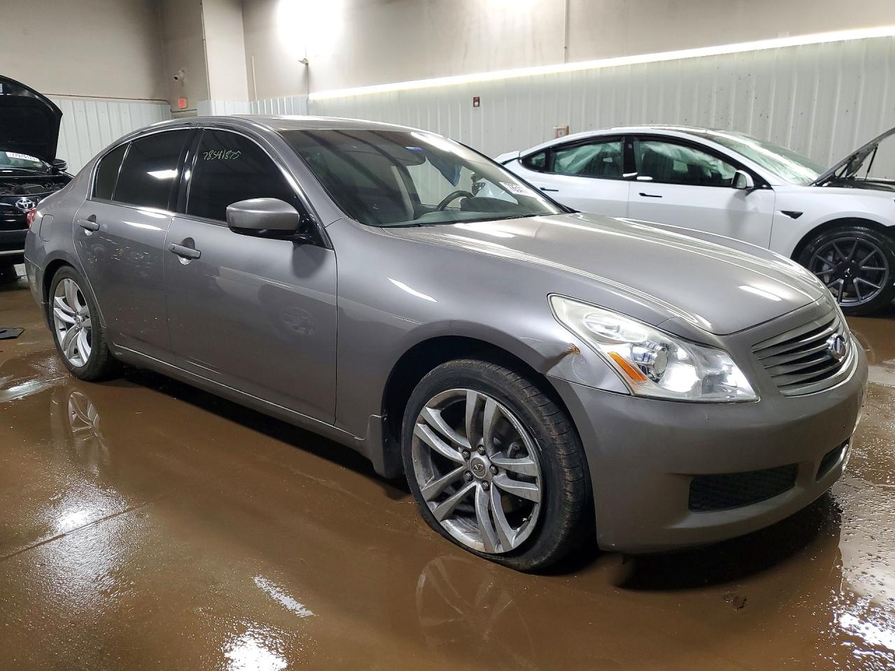 INFINITI G37 X