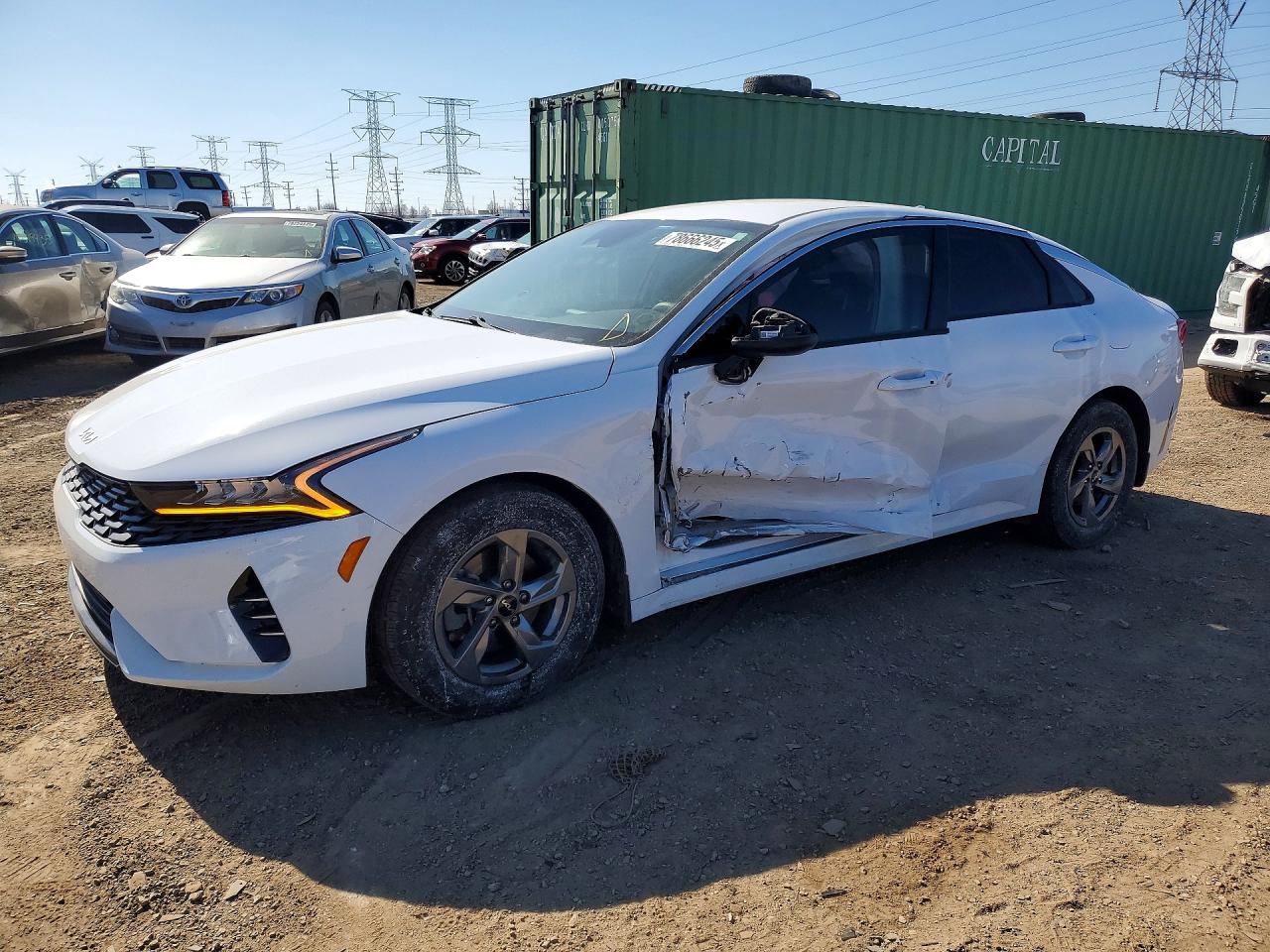 Salvage Kia K5 Image