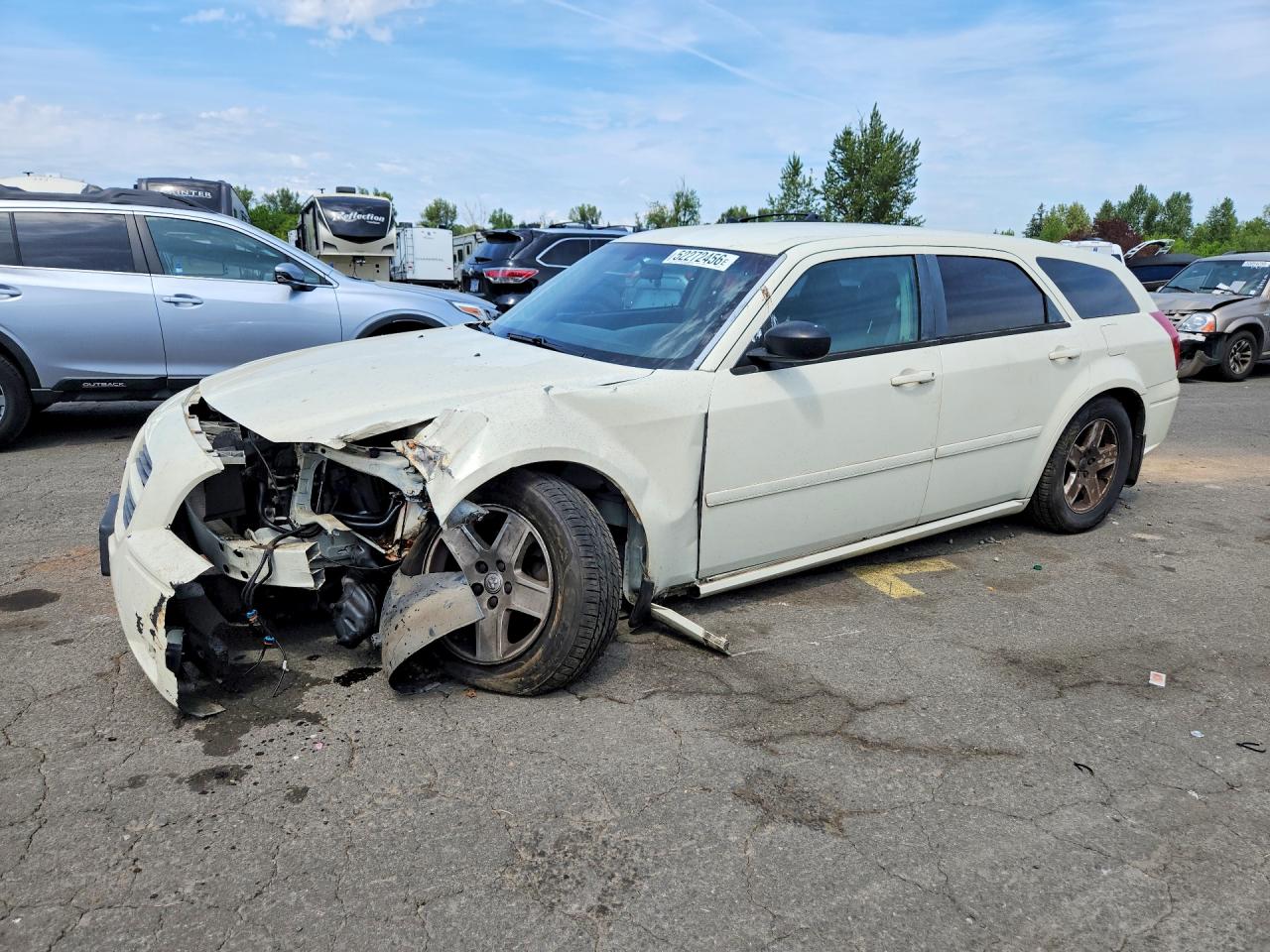 Salvage Dodge Magnum Image