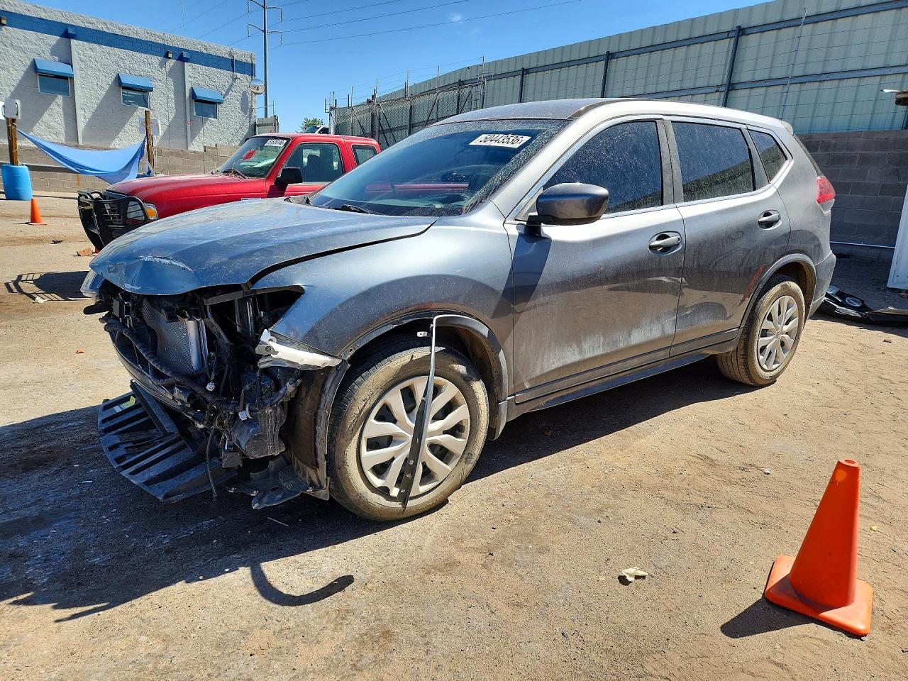Salvage Nissan Rogue Image